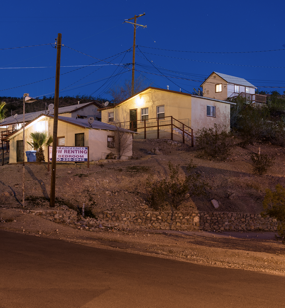 <i>Main Street</i> &nbsp Barstow, CA